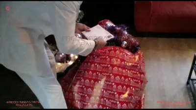 Mama, gavau kalėdinę dovaną plaukuota blondinė mamytė kalė su dideliu užpakaliu pamišusi dėl gaidžio